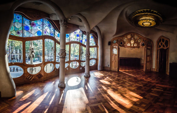 Photograph Antonio Aliaga Ibarra House Batllo on One Eyeland